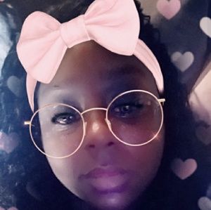 Meet your Posher, Alicia